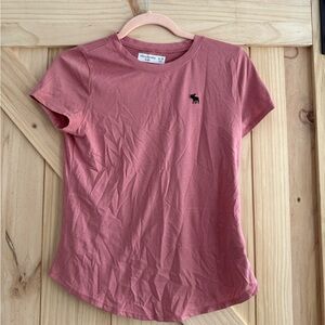 Never worn Abercrombie Kids Dusty Rose Tee